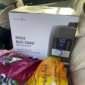 Pampered Chef Deluxe Multi Cooker in Gray