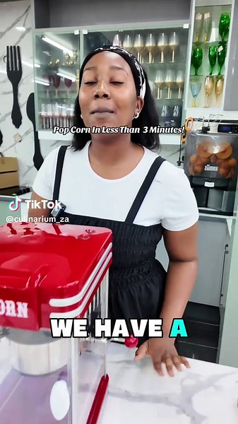 Black Friday Deal! Milex Retro Popcorn Maker Red R1499