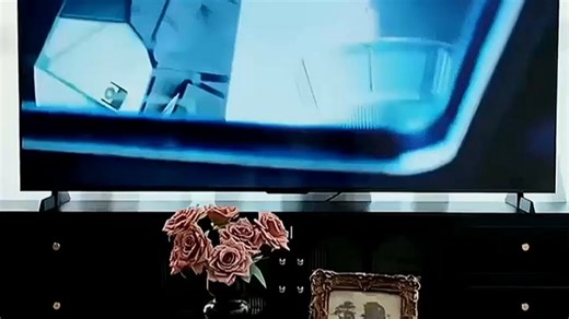 创维智能电视游戏大屏畅玩，海量应用随心选，语音遥控操作便捷，AI画质优化观影更沉浸，家庭娱乐升级首选，玩游戏追剧两不误，客厅秒变影音室，真实用户口碑推荐。