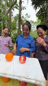 1.1M views · 10K reactions | Game này ai là người chơi đểu 藍藍 cười lộn ruột với mấy thầy trò #basenhvlog | Về Già Phải Vui | Facebook