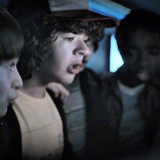 Luh max x Dustin edit/ scp: jcqscenes #fyp #strangerthings #maxmayfield #dustinhenderson #viral Should we drop this cc? Max: me/ Dustin:@landry h 🐼