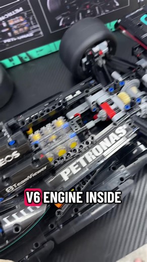 Working pistons in this V6 engine. #legocar #lego #tiktokshopspringglowup #weeklydeals #springshine