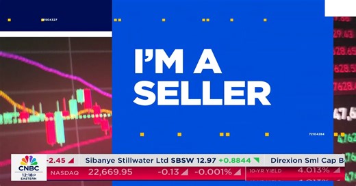 Trade Tracker: Malcolm Ethridge trims Oracle, and Karen Firestone sells Salesforce