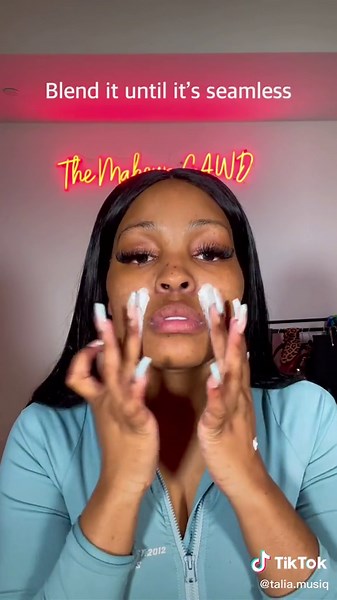 How to prevent creasing in your smile lines ✅ | smile lines