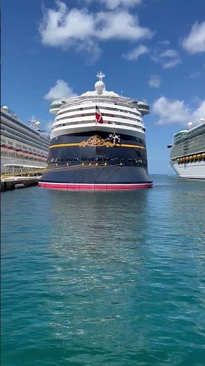 Cruise ships and Port tour of Nassau, Bahamas. #bahamas #cruiseshipjob #cruise