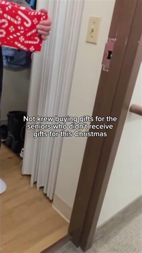 AH🥺 #funnehcake #krewreacts #roblox #krewlive #robloxedit #edit