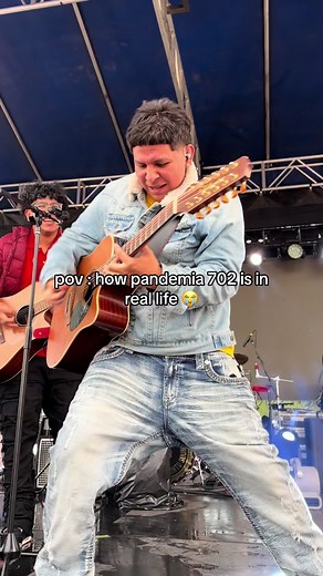 Live Performance of Pandemia 702 with Requintista's Special Moments