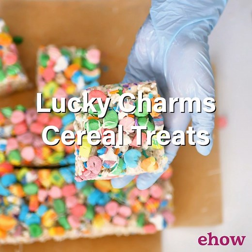 These leprechaun-approved cereal treats are perfect for St. Patrick's Day! 🍀 🌈 DIY: https://bit.ly/49Gc9Sd | ehow
