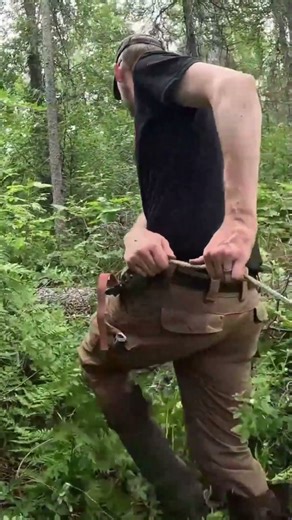 Watch me build a perfect anvil stand out of a massive log