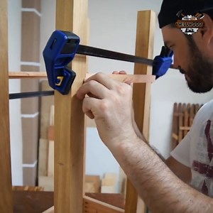 9.4K views · 82 reactions | SEE HOW TO MAKE a corner table with recycled wood materials | Carpentry #canalwillwood #woodworkingtoolsforbeginners #woodworkingforbeginner #Woodworkingtools #tools #woodworkingtips #woodworking #tips #craft #marcenaria #willwood | WillWood Diy & Woodworking | Facebook