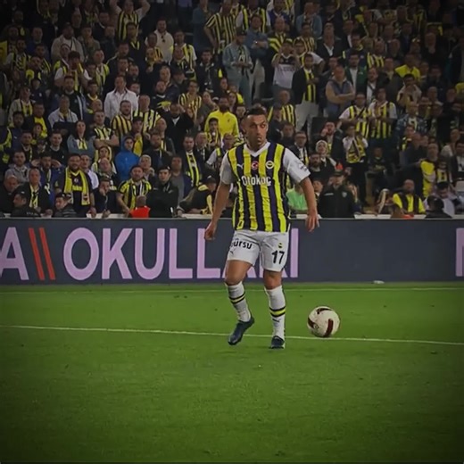 Mourinho,ağabeyi neden oynatmıyor anlamadık.Acilen ilk 11'e geri dönmesi lazım#irfancan #fenerbahçe #irfan