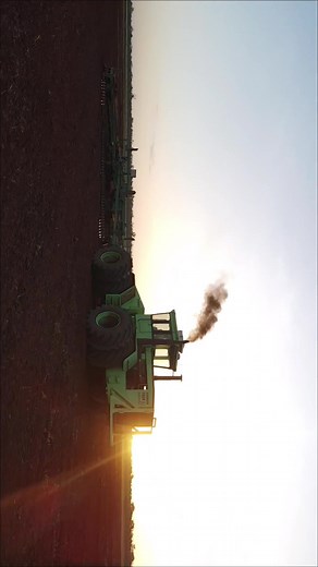 Steiger Tiger ST470: Powerful Farming Tractor for Northern Territory Agriculture