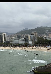 Primeiro mini-vlog da nossa viagem para o Rio! 💋🕊️✨ Foram quatro dias muito gostosos lá. OBS: O Rio continua lindo . #vlog #minivlog #riodejaneiro #vlogrio