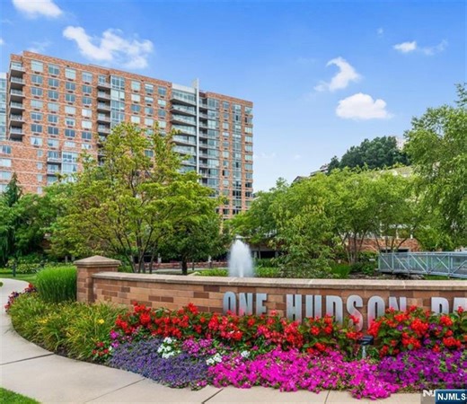 615 Hudson Park, Edgewater, NJ 07020 - MLS 25031438 - Coldwell Banker