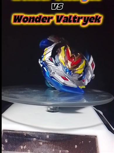 Wonder Valtryek vs Wonder Valtryek: Beyblade Battle
