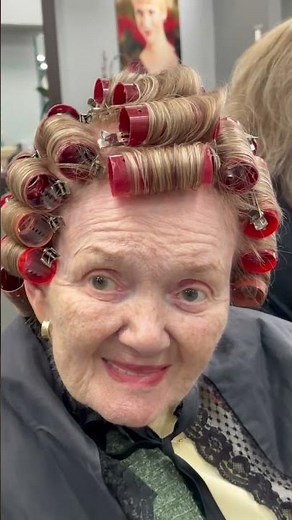 Roller Set Styling for Volume & Shine #hairmaster #hairstyle #frontlayerhaircut #hair