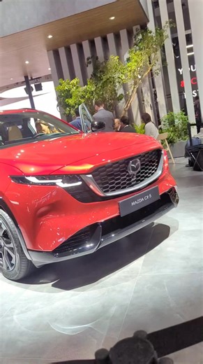 The all-new 2026 Mazda CX-5 makes its debut at the Japan Mobility Show 2025. Built on Mazda’s latest E/E Architecture with sleeker lines and a 15.6-inch Google Built-In display. Expected to arrive in Malaysia in 2H 2026, likely CKD. #wapcar #mazdacx5 | WapCar