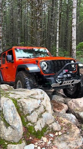 Jeep Wrangler JL Rock Slide Engineering Slider Steps hitting HARD against rocks! 🪨 💥
