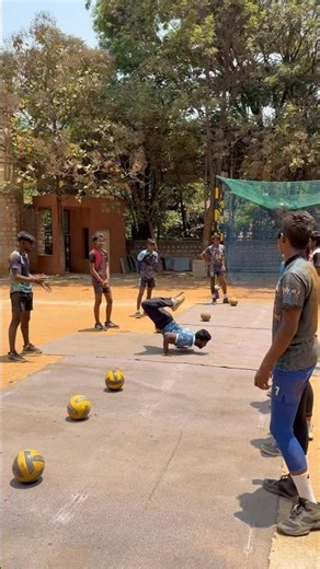 🔥 #libero Skill #Dive #pass Drop Collection Consistency + Control = Perfect Defense #volleyball 🔥