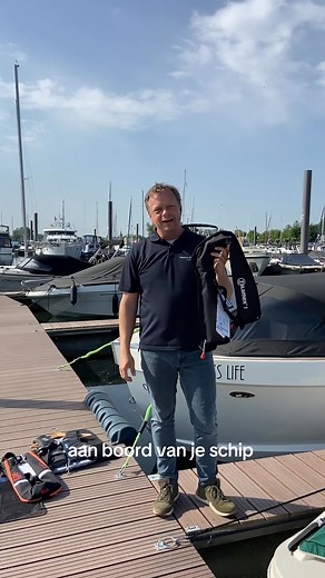 Een goed reddingsvest hoeft niet duur te zijn.. Talamex bewijst het met dit slimme 150N automatische reddingsvest – comfortabel, betrouwbaar en ideaal voor de recreatieve watersporter. Kom langs in onze winkel in Roermond – onze medewerkers adviseren je graag!✔️ #watersport #hermuswatersport | Hermus Watersport
