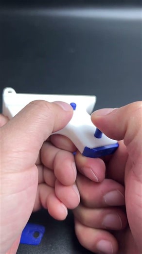 3D Printed Tactical Fidget Gun – You Won't Stop Clicking