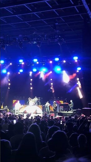 Hank Williams Jr whiskey bent ￼and Hellbound ￼ live at Pineknob Clarkston, Michigan