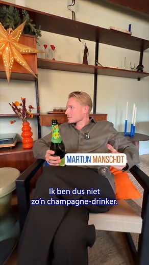 Ben jij team budget of ga je all-out deze feestdagen? 🥂 Martijn en Jip geven dé oplossing. #feestdagen #Rabobank