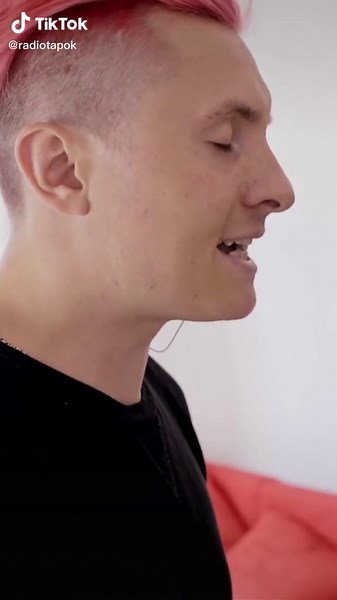 Radiotapok Covering Nickelback Songs