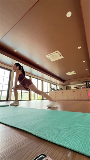 Cosplay Nescafe Oat Latte yang Menggugah Selera