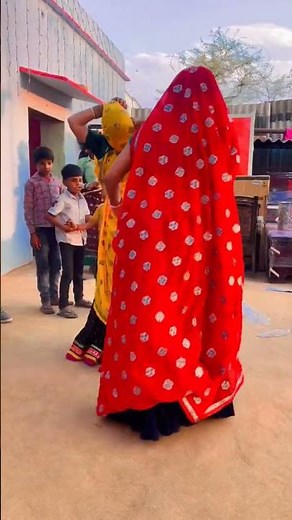 छोरी तू मीणों-मीणों मत खः डगसू बोल मीणाजी #meenawati#shortsfeed #meenasong #meenadance #meenageet #