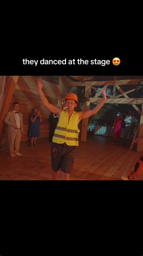 Epic Jumpstyle and Hardstyle Dance Performance