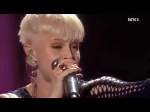 [HD] ROBYN INDESTRUCTIBLE live at Nobel Peace 2010