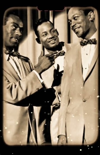 THE PLATTERS ... SMOKE GETS IN YOUR EYES #theplatters #entertainment #classic