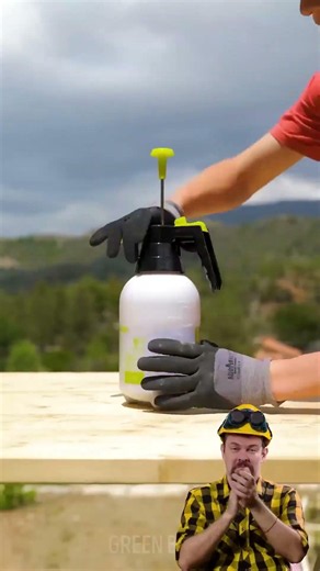 Butch DÉCOUVRE un abri de jardin DIY ultra-confortable !