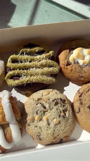 Trying the Best Cookies EVER! #Foodie Adventures: #cookies