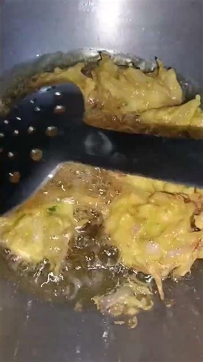 Baingan Pyaj Pakode Recipe 🍆🧅 | Crispy Brinjal Onion Fritters | Rainy Day Snack