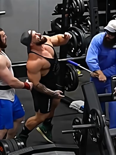 Hilarious Gym Prank with Bodybuilders