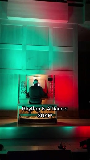 🇬🇧 Rhythm Is a Dancer – on the pipe organ. Eurodance meets cathedral sound. Last week live at the organ – bringing the groove from the dancefloor into the church. I’m on a mission to bring this incredible instrument back to the stage. Follow the journey and join the concerts. 🎟 Tickets & concert dates: www.dasorgelkonzert.de 🇩🇪 Rhythm Is a Dancer – auf der Kirchenorgel. Eurodance trifft Kirchenklang. Letzte Woche live an der Orgel gespielt – der Groove vom Dancefloor im Kirchenraum. Ich möc
