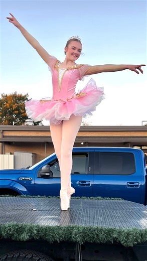 ✨🎄 So proud of our Company dancers representing us at the Christmas parade! 🎀❤️ #JetéDanceCenter #ChristmasMagic | Jeté Dance Center