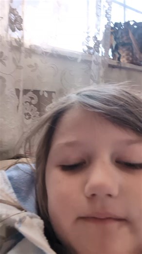 I find random blogs in my phone ever since I showed her how to unlock it | Kristopher Eskridge