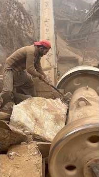 🔥“HEAVY BOULDERS CRUSHING Moments Caught on Camera! (MOST INTENSE DRAMA EVER!)”#rockcrusher #rock