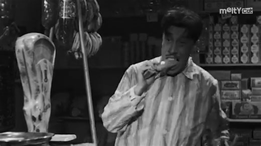 Le personnage d’Irénée Fabre, incarné par Fernandel, est devenu si populaire que le mot « schpountz » est entré dans le langage courant pour désigner un naïf un peu ridicule mais attachant. Marcel Pagnol a écrit le rôle sur mesure pour Fernandel, exploitant à fond son visage expressif et son sens unique de l’ingénuité. Le film est aujourd’hui considéré comme l’un des sommets du cinéma de Pagnol et un modèle de comédie humaine 🎬😊 | Les Meilleures Scènes