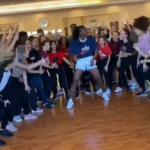 Bibi la katangaise 😍😍😍 @jenybsg Cc @samarino_officiel | Talents2Kin