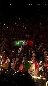 Sabrina Carpenter Flirts with Cute Fan Boy Live! "Sir, You're Under Arrest"😘short n' Sweet Tour😍