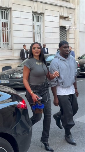 Purecharts on Instagram: "🌟🔥 Wejdene arrive au défilé de Post Malone à Paris. @wejdene.bk @postmalone La chanteuse Wejdene a fait une arrivée remarquée aujourd’hui au défilé signé Post Malone, organisé dans la capitale. Entre musique et mode, l’artiste a captivé l’attention des photographes et des fans présents. 📸 Une apparition qui ne passe pas inaperçue. 👉 #PureShort #Purecharts #Bestimage #Wejdene #PostMalone #ParisFashion #Défilé #ModeEtMusique #UrbanPop"