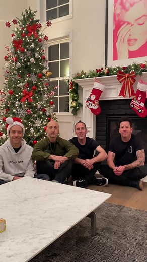 26K views · 3.6K reactions | We want to wish you all a very happy and healthy holiday season! ❄️⛄️ | Simple Plan | Facebook