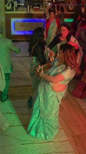 🔥 Nepali Wedding Dance Vibes 💃 | Beautiful Saree Dance 😍 #Shorts