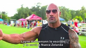 El Haka es la danza de un verdadero guerrero. Dwayne The Rock Johnson nos muestra cómo se hace. #RF8 abril 2017 en cines. | Rápidos y Furiosos