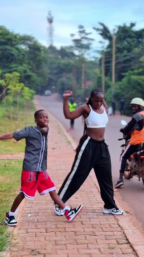 Winnie Wa Mummy Dance Challenge with Zayra - Live Updates
