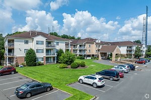 Senior Living Apartments for Rent Near Edison Homes | Apartments.com